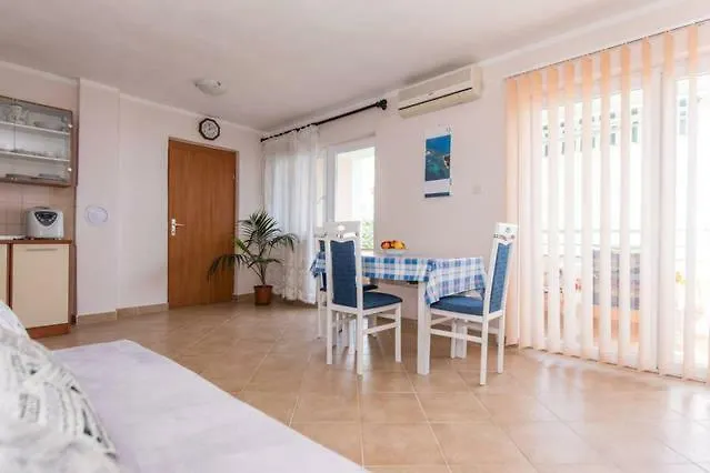 Apartment Apartmani Irena Veprinac Croatia